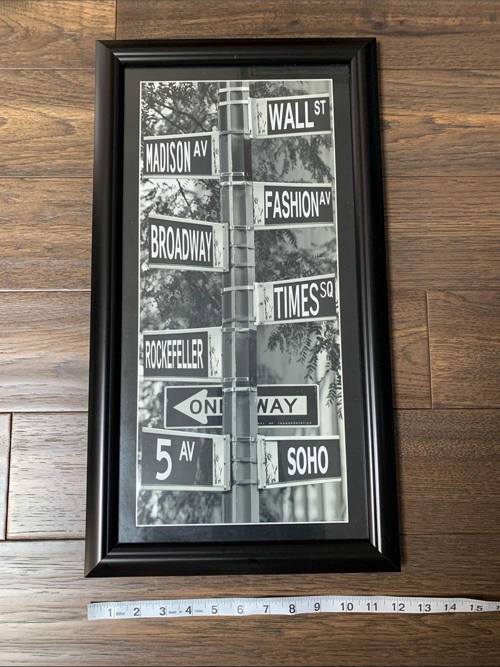 Elegant Home Decor Framed New York Street Sign Wall Art. Pre-Owned. Size:12x22. - Picture 2 of 4